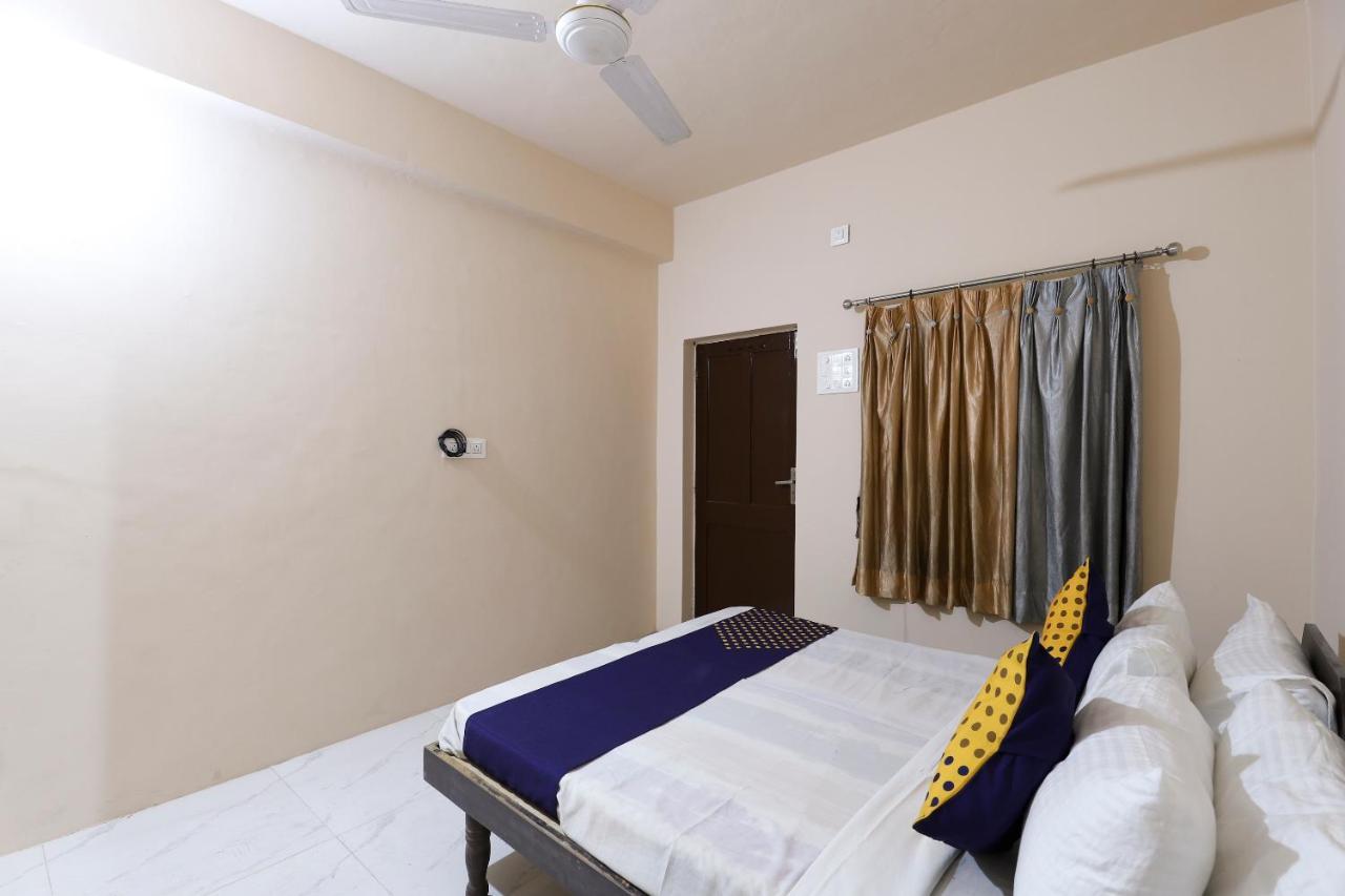 Spot On 64818 Hotel Minal Jāmnagar Екстериор снимка